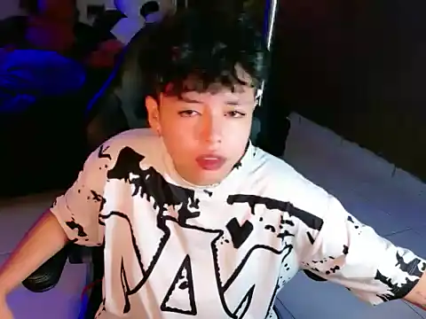 Snapshot of lunabustygirl chatting on January 2026 10:10:02 AM lunabustygirl online show from January 2026 10:10:02 AM