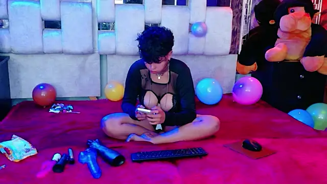 Snapshot of lunabustygirl chatting on February 2026 06:46:01 PM lunabustygirl online show from February 2026 06:46:01 PM