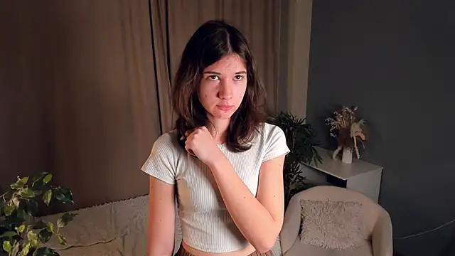 Snapshot of MarilynMun chatting on November 2025 02:22:01 AM MarilynMun online show from November 2025 02:22:01 AM