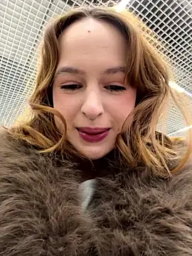 hani obsessed online show from January 2026 10:40:01 AM