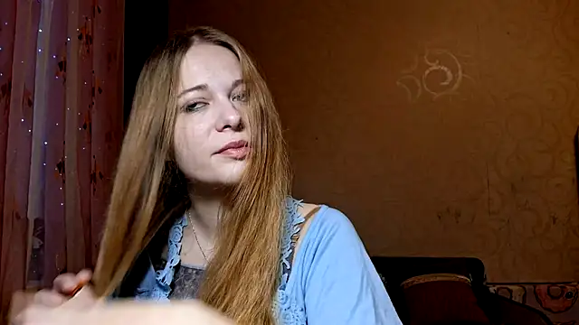 RomonaBustad online show from December 2025 06:11:01 AM