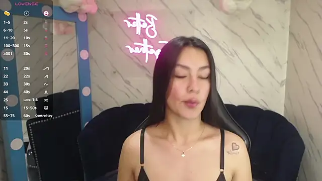 Snapshot of Maleja_v_ chatting on January 2026 01:48:02 PM Maleja v online show from January 2026 01:48:02 PM