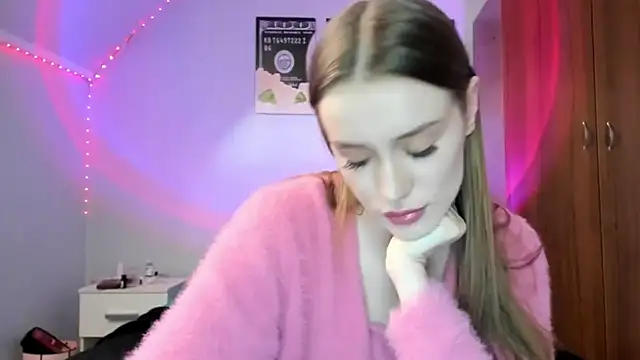 tinyglow online show from April 2026 09:43:01 PM