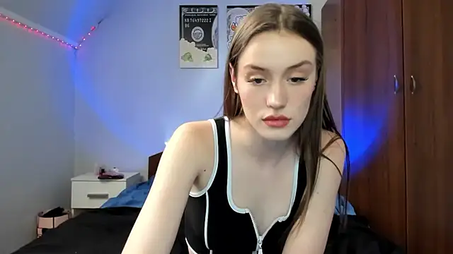 tinyglow online show from April 2026 10:23:02 PM