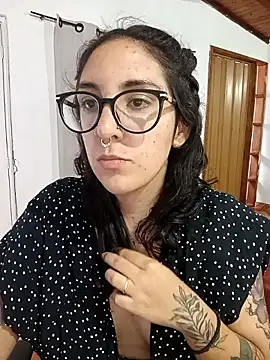 Melinerd online show from November 2025 07:04:02 PM