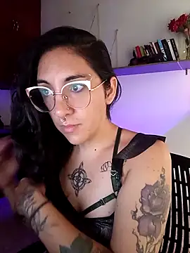 Melinerd online show from April 2026 05:14:02 PM