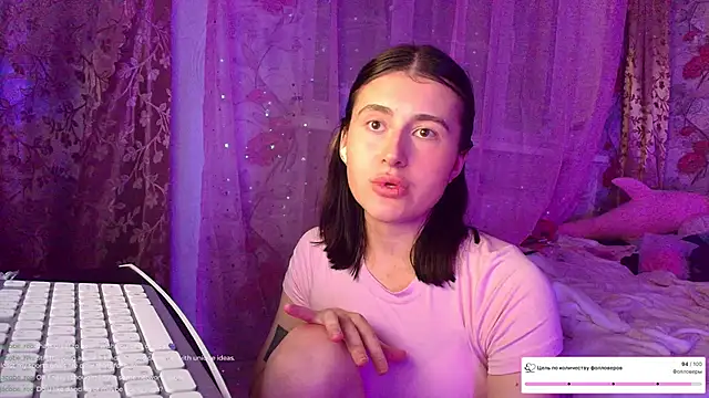 Snapshot of KristinaScott chatting on January 2026 06:22:02 PM KristinaScott online show from January 2026 06:22:02 PM