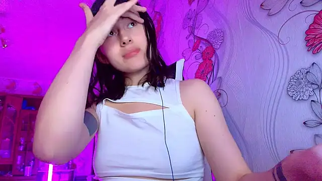 Snapshot of KristinaScott chatting on January 2026 04:23:02 PM KristinaScott online show from January 2026 04:23:02 PM