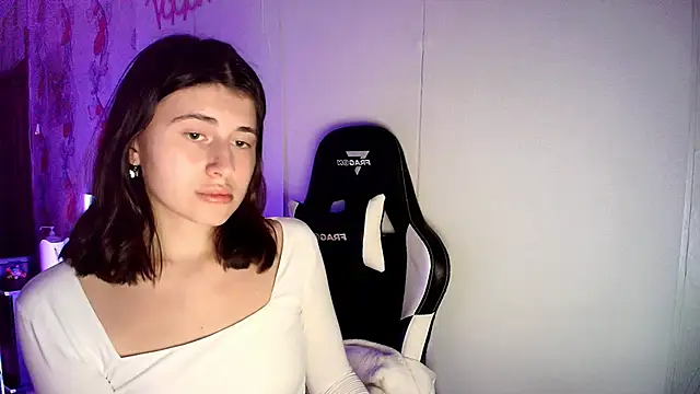 Snapshot of KristinaScott chatting on February 2026 03:44:01 PM KristinaScott online show from February 2026 03:44:01 PM