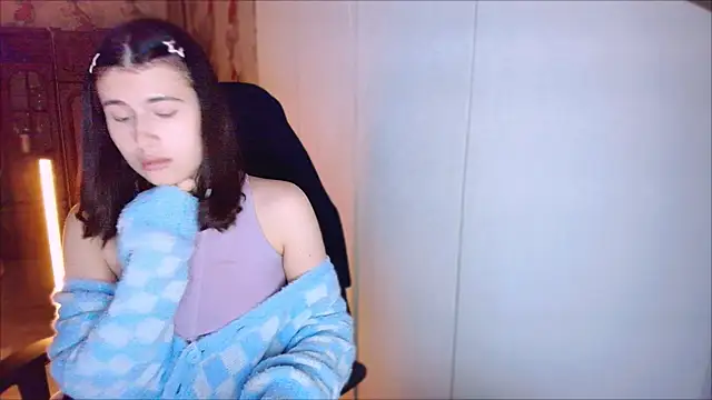 Snapshot of KristinaScott chatting on February 2026 03:26:02 PM KristinaScott online show from February 2026 03:26:02 PM