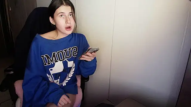 Snapshot of KristinaScott chatting on February 2026 03:30:02 PM KristinaScott online show from February 2026 03:30:02 PM