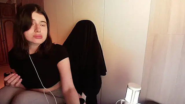 Snapshot of KristinaScott chatting on February 2026 06:05:01 PM KristinaScott online show from February 2026 06:05:01 PM