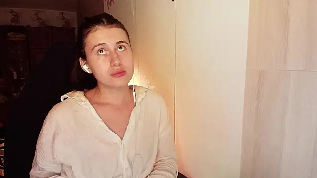 Snapshot of KristinaScott chatting on February 2026 06:42:01 PM KristinaScott online show from February 2026 06:42:01 PM