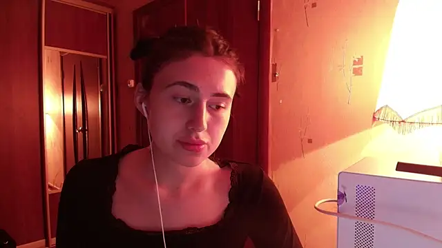 KristinaScott online show from April 2026 05:21:01 PM