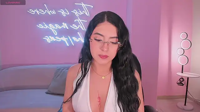 HaileyRoss  online show from April 2026 12:45:02 PM