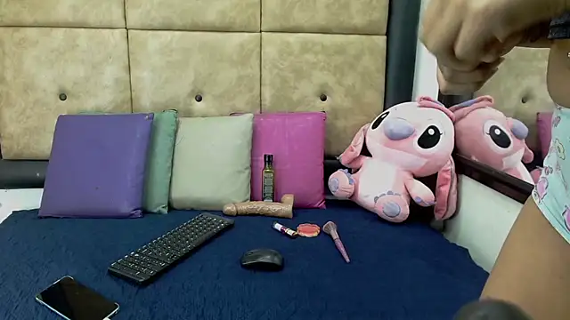 Snapshot of Lucidolls chatting on November 2025 03:25:01 PM Lucidolls online show from November 2025 03:25:01 PM