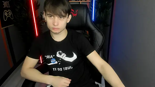 AlejandroEllias online show from February 2026 09:04:02 AM