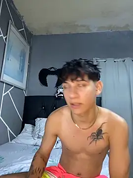 Snapshot of David_princess chatting on December 2025 07:33:02 PM David princess online show from December 2025 07:33:02 PM