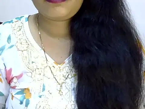 Snapshot of Muskan_Jha chatting on April 2026 01:10:02 AM Muskan Jha online show from April 2026 01:10:02 AM