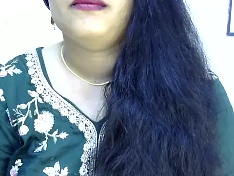 Snapshot of Muskan_Jha chatting on April 2026 01:01:01 AM Muskan Jha online show from April 2026 01:01:01 AM