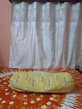 Cute-richa1 online show from March 2026 03:30:01 PM