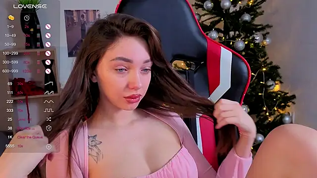 Emilia mala online show from December 2025 05:53:01 PM