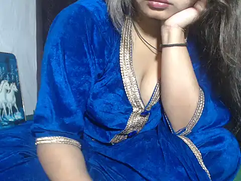 Snapshot of Queen_Bhanu chatting on January 2026 06:17:01 AM Queen Bhanu online show from January 2026 06:17:01 AM