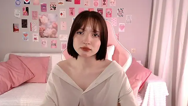 Snapshot of Lexi_Bottom chatting on December 2025 01:55:01 AM Lexi Bottom online show from December 2025 01:55:01 AM