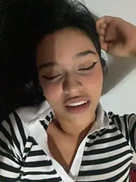 Snapshot of LiilithStonne chatting on November 2025 02:45:02 AM LiilithStonne online show from November 2025 02:45:02 AM