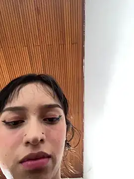 Snapshot of LiilithStonne chatting on November 2025 04:07:02 PM LiilithStonne online show from November 2025 04:07:02 PM