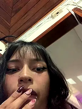 Snapshot of LiilithStonne chatting on December 2025 02:39:02 AM LiilithStonne online show from December 2025 02:39:02 AM