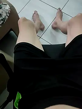 bnnzin online show from November 2025 10:45:02 PM