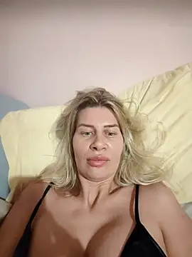 NaughtyClaudia  online show from December 2025 03:27:02 PM