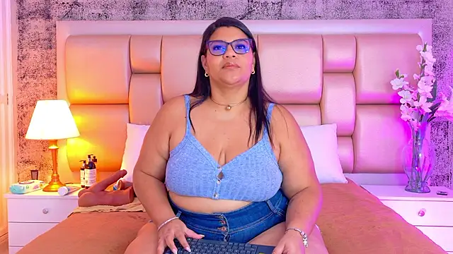 SelennaCooper online show from March 2026 11:48:02 AM