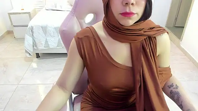 Snapshot of Tahira_bakir chatting on November 2025 03:38:02 PM Tahira bakir online show from November 2025 03:38:02 PM