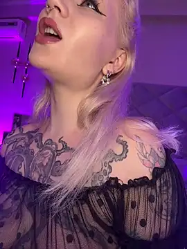 TeaseKitten online show from December 2025 01:05:02 PM