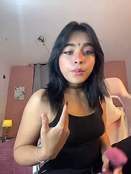 Snapshot of Sophie_wyld chatting on November 2025 11:26:02 PM Sophie wyld online show from November 2025 11:26:02 PM