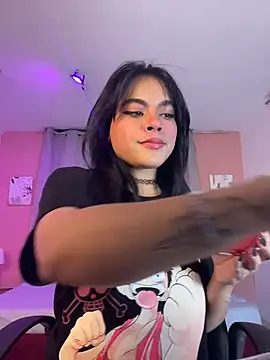 Snapshot of Sophie_wyld chatting on November 2025 03:28:02 AM Sophie wyld online show from November 2025 03:28:02 AM