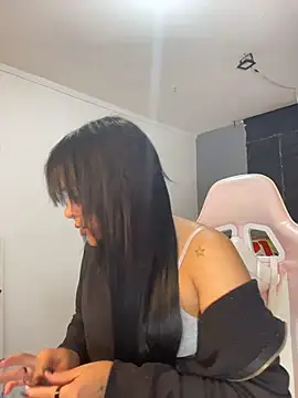 Snapshot of Sophie_wyld chatting on December 2025 10:38:01 PM Sophie wyld online show from December 2025 10:38:01 PM