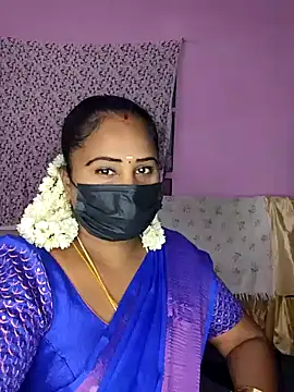 Snapshot of Tamil_devagi chatting on April 2026 06:00:02 AM Tamil devagi online show from April 2026 06:00:02 AM