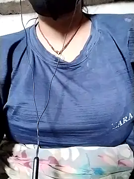 Snapshot of CUTE_123X chatting on November 2025 09:19:02 AM CUTE 123X online show from November 2025 09:19:02 AM