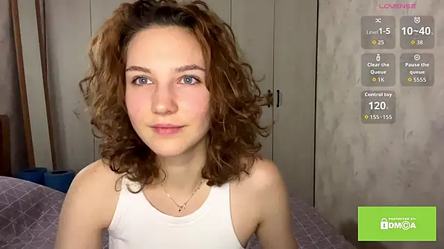 Snapshot of CatherineSaretto chatting on November 2025 06:01:01 PM CatherineSaretto online show from November 2025 06:01:01 PM