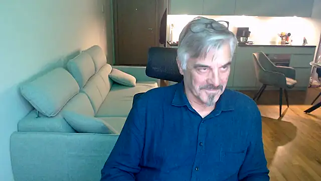 Buidapest online show from February 2026 12:04:01 AM