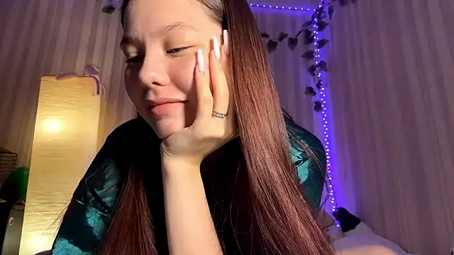 Snapshot of CutieSlim chatting on February 2026 12:01:02 PM CutieSlim online show from February 2026 12:01:02 PM