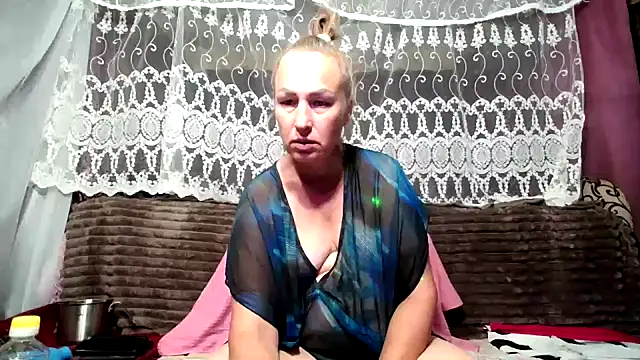 Snapshot of Kissingyouu chatting on June 2026 03:33:01 AM Kissingyouu online show from June 2026 03:33:01 AM