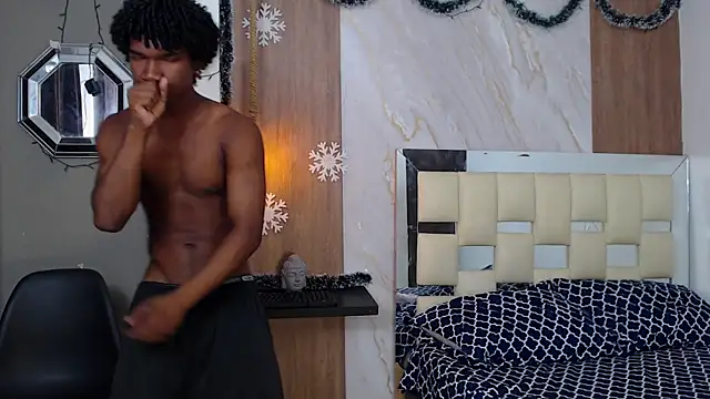 Snapshot of negga_cum chatting on January 2026 01:37:02 PM negga cum online show from January 2026 01:37:02 PM