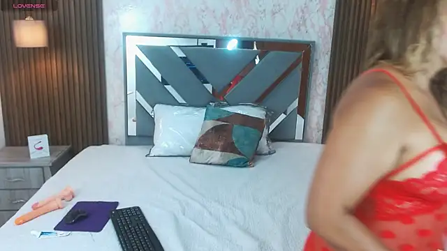 Lorna queen online show from November 2025 11:32:02 AM