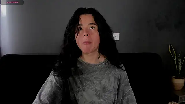 Angel-umbra online show from November 2025 07:49:02 PM