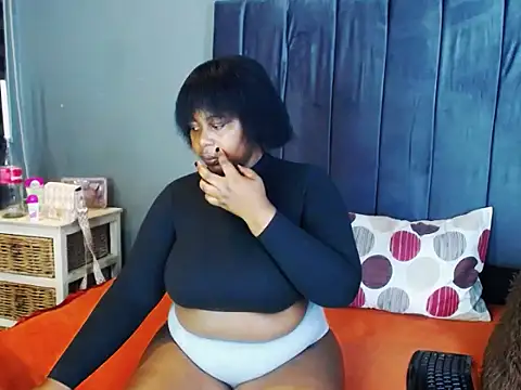 Snapshot of melanin_lizzy chatting on November 2025 07:24:02 PM melanin lizzy online show from November 2025 07:24:02 PM