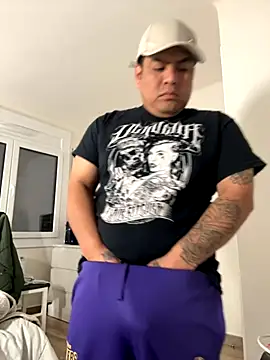 Pelotas2000 online show from November 2025 04:18:02 PM